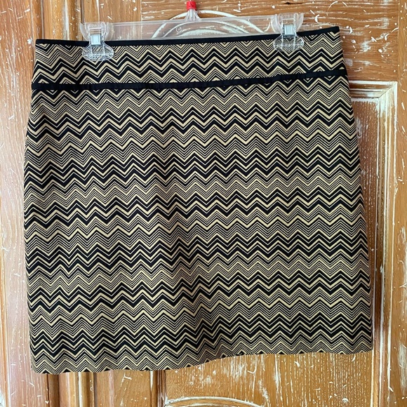 LOFT Dresses & Skirts - NWOT loft skirt